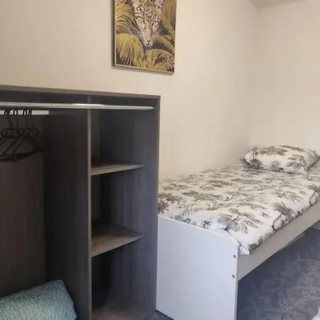 Tres Bel 85m2 Parking Gratuit Apartment *